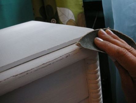 Как перекрасить мебель в домашних условиях