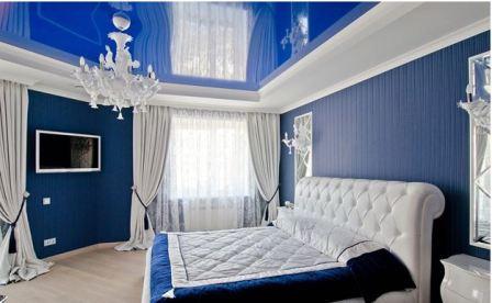 Спальня в синих цветах 
